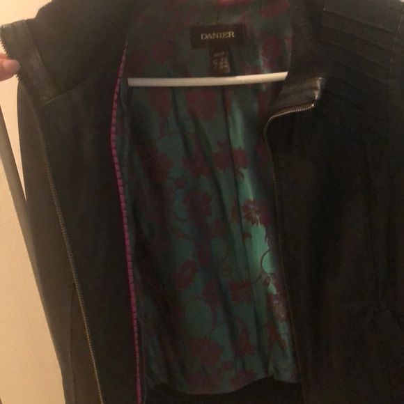 Danier Leather Jacket Limited Edition - Picture 3 of 3